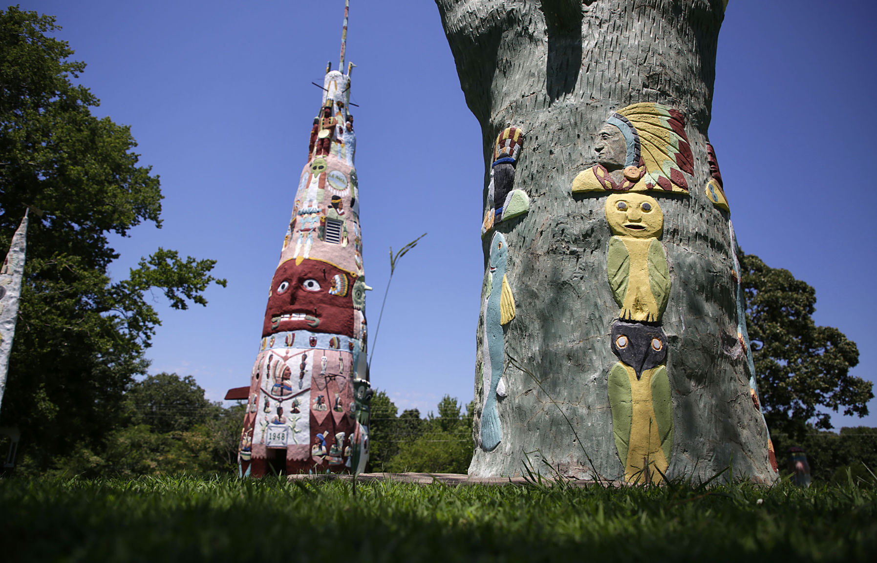 FOYIL TOTEM POLE